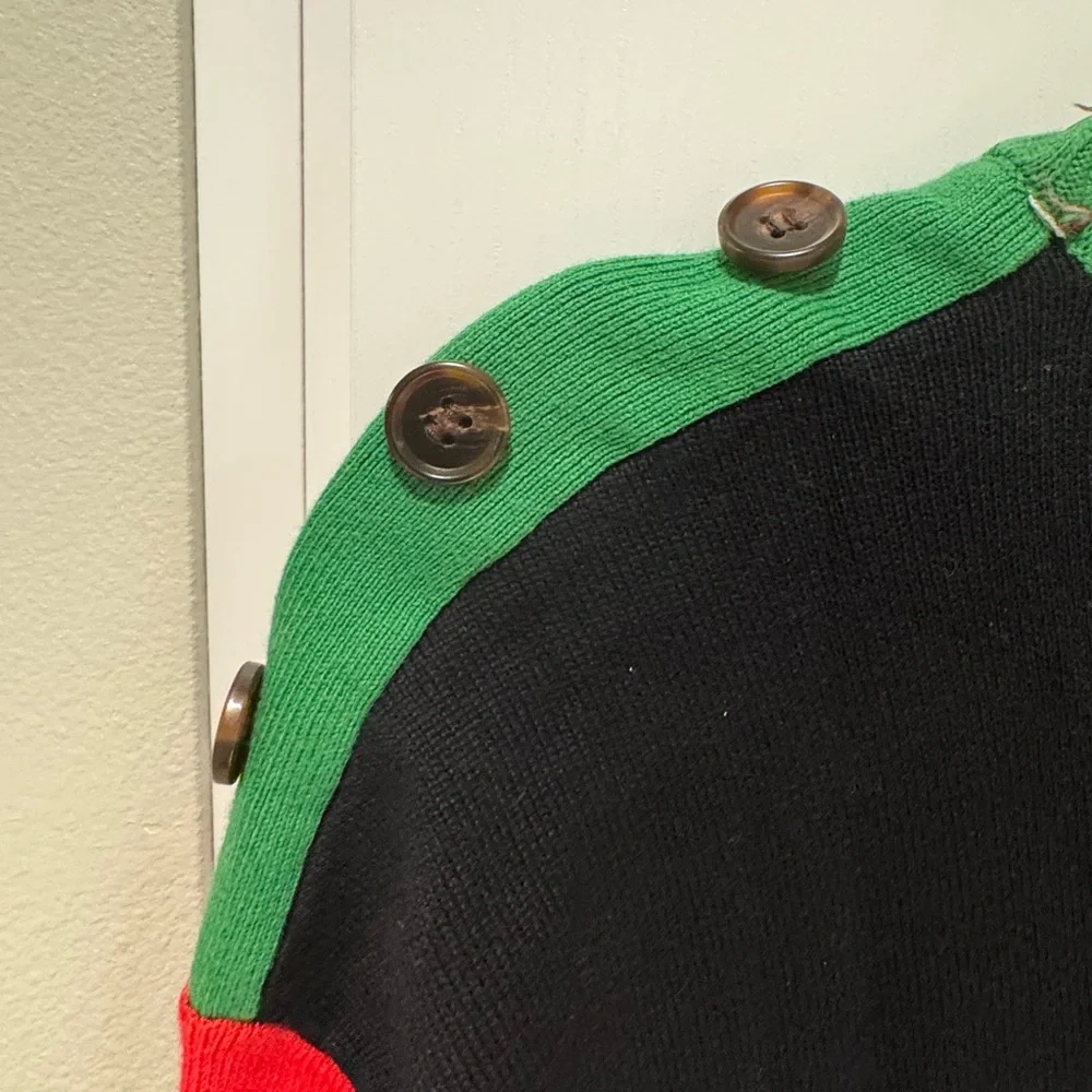 MAX!! How the Grinch Stole Christmas comfy sweater. - Picture 6 of 10